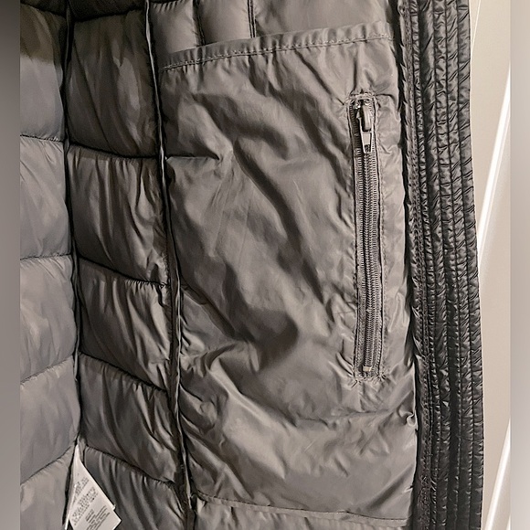 DKNY Waterproof Packable Puffer Quilted Jacket In Brand New Condition - Picture 5 of 7